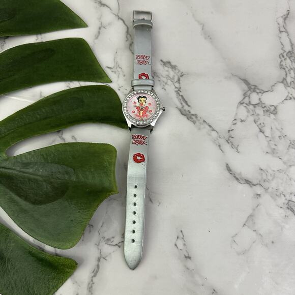 Betty Boop Vintage Y2k Womens Wrist Watch Silver Round Face Rhinestones Kiss - Picture 1 of 4